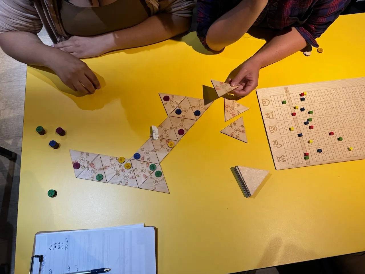 Overhead shot of a MetroNet game.